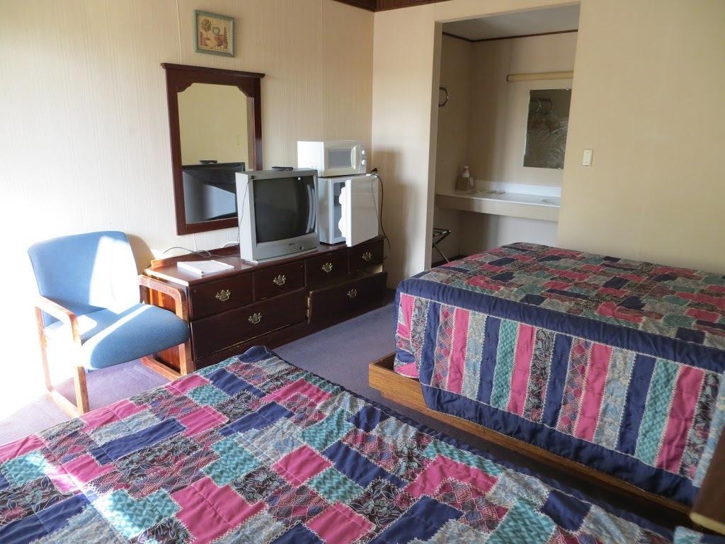 The Bluffs Inn & Suites Decorah Zewnętrze zdjęcie