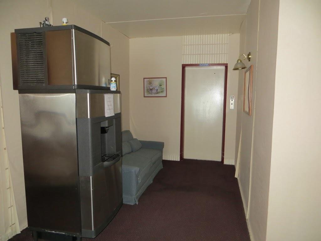 The Bluffs Inn & Suites Decorah Zewnętrze zdjęcie
