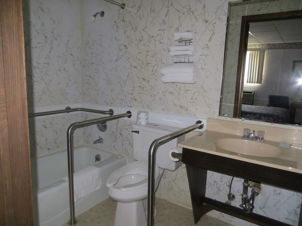 The Bluffs Inn & Suites Decorah Pokój zdjęcie